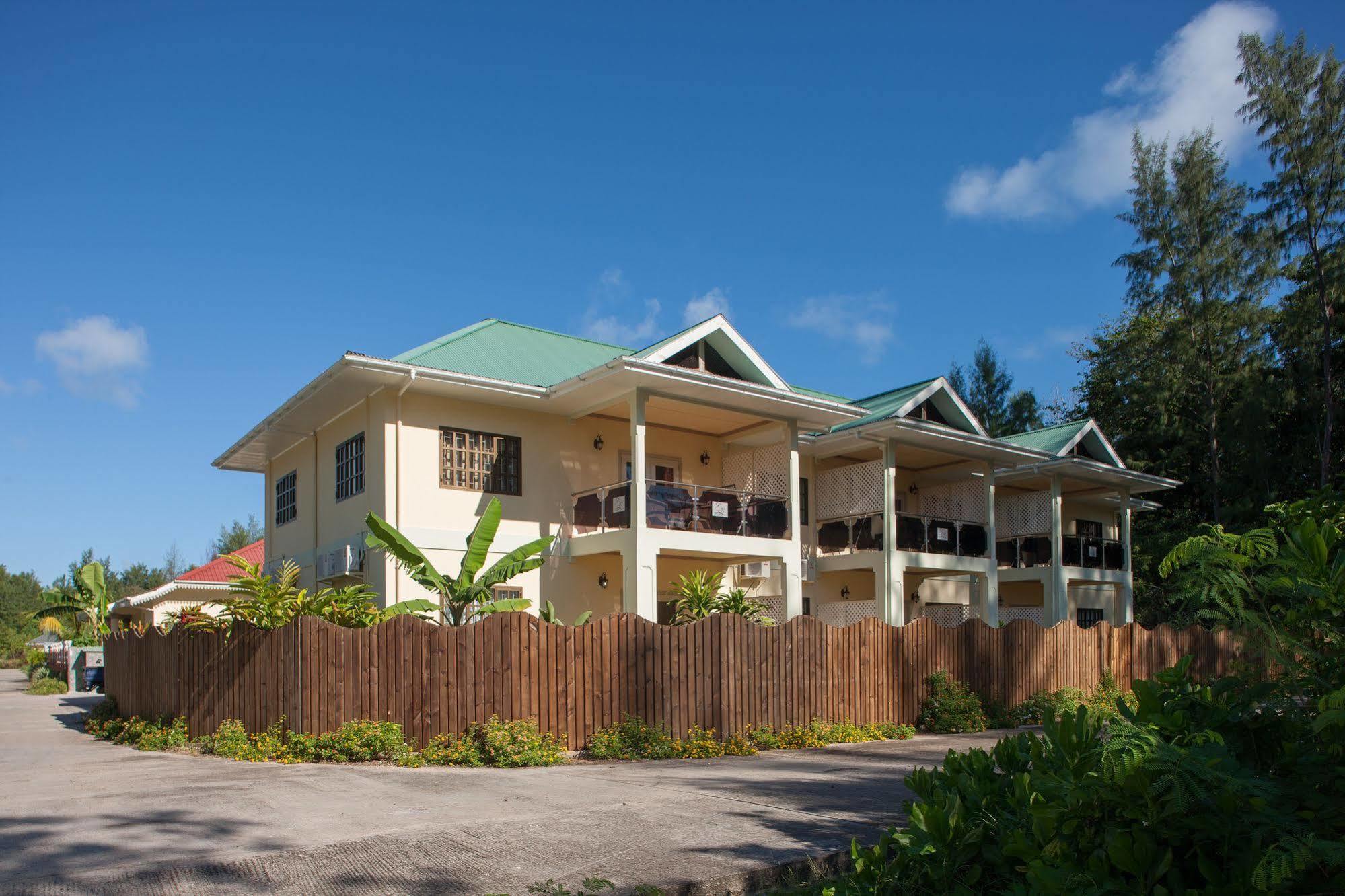 Chez Bea Luxury Villa Baie Sainte Anne Exteriör bild